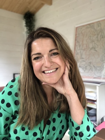 Online Relationship Therapist and Couples Counsellor - UK - Elinor Online Relationship Therapist and Couples Counsellor - UK - Elinor